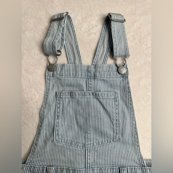 Cat & Jack Girl’s Denim Shorts Overalls Size M 8 - Picture 3 of 10